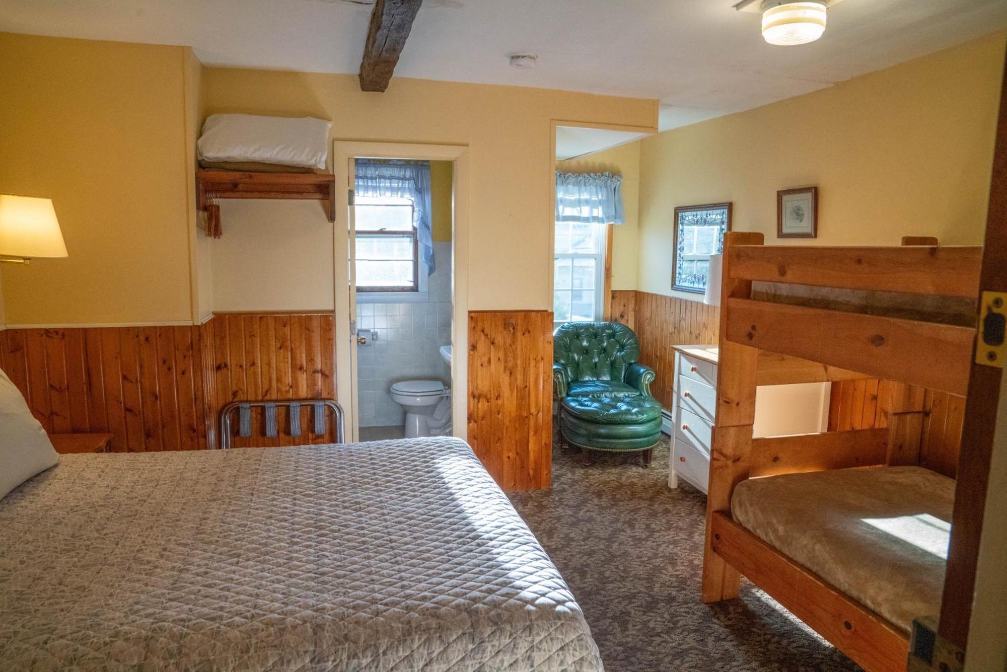 Gray Ghost Bed & Breakfast West Dover