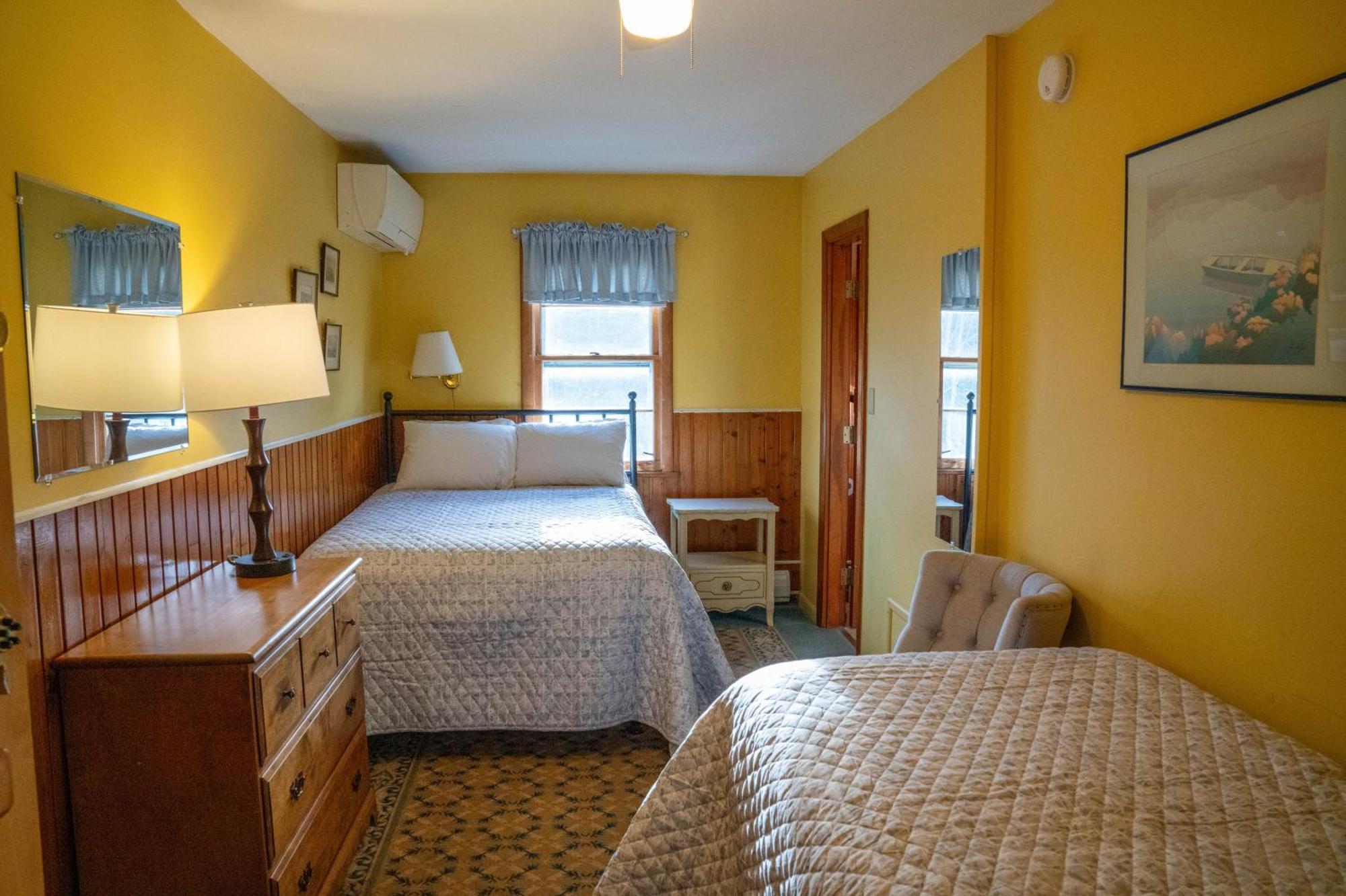 Gray Ghost Bed and breakfast